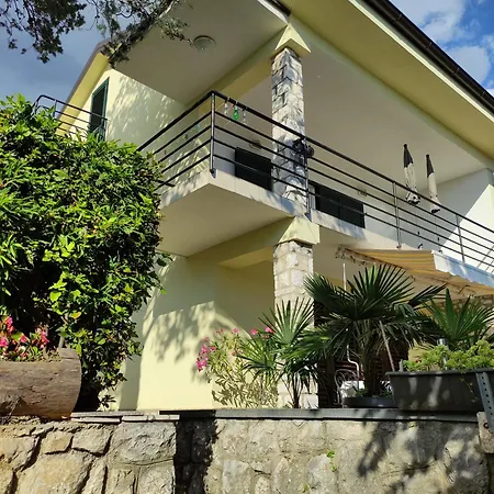 아파트 Studio 드라말리