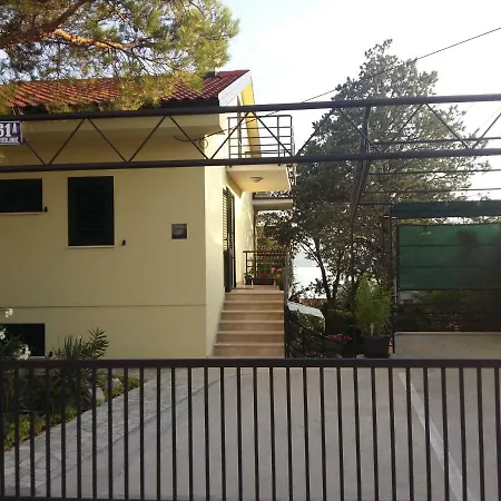 Studio 아파트 드라말리